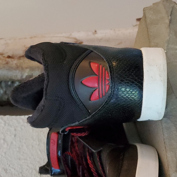 Adidas sneakers - Picture 3 of 7